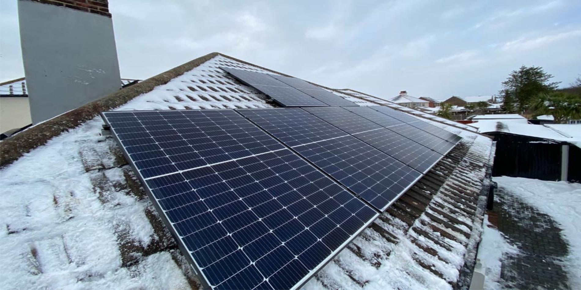 Do Solar Panels Work in Winter? How Efficiently Does it work?