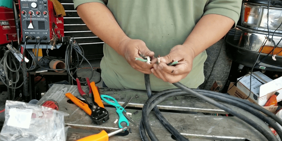 How to make a 30 amp generator extension cord